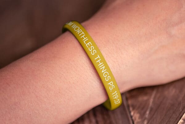 "Turn My Eyes From Worthless Things" Wristband - Image 7
